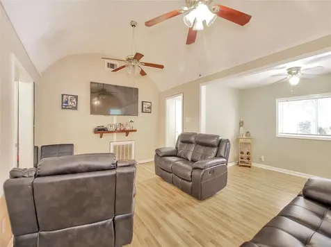 5207 Mccormick Street Houston TX 77023