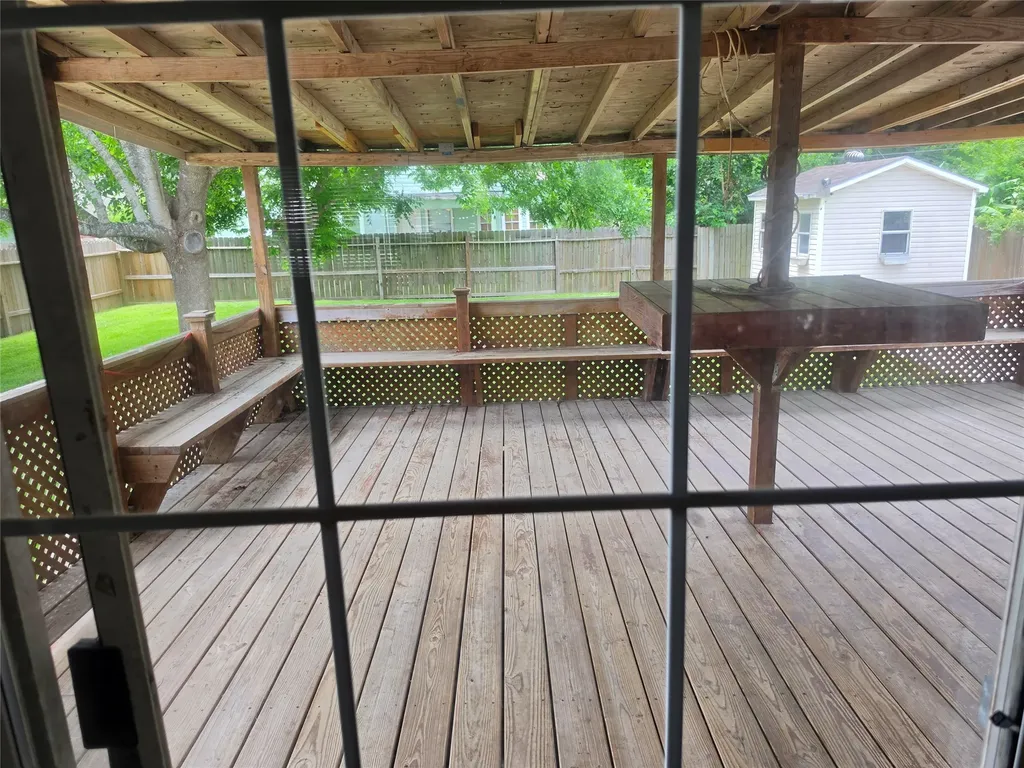 19168 County Road 669e Alvin TX 77511