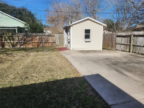 19168 County Road 669e Alvin TX 77511