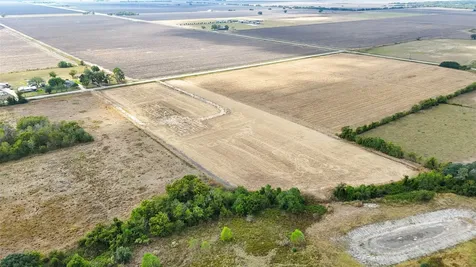 3046 County Road 356 Louise TX 77455