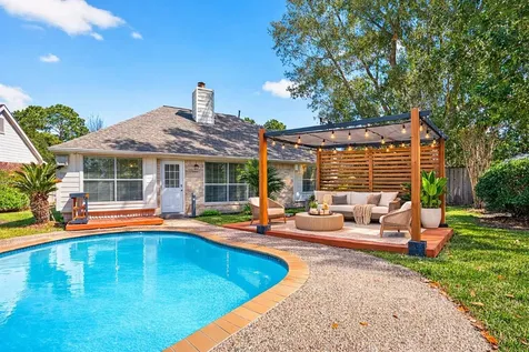15619 Winding Valley Drive Houston TX 77095