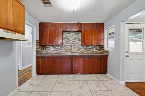 5934 Belmark Street Houston TX 77033
