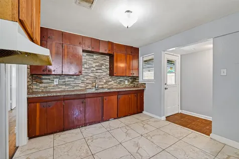 5934 Belmark Street Houston TX 77033