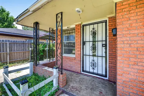 5934 Belmark Street Houston TX 77033