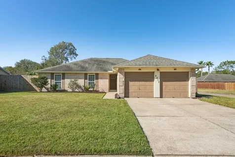 5202 Appleblossom Lane Friendswood TX 77546