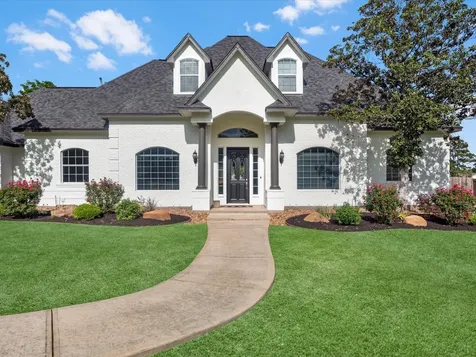 720 Mountain View Drive Montgomery TX 77356