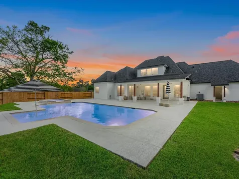 720 Mountain View Drive Montgomery TX 77356