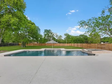 720 Mountain View Drive Montgomery TX 77356