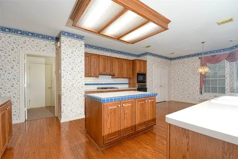 2 Woodmere Place Spring TX 77381