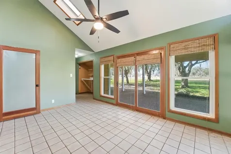 5610 County Road 823 West Columbia TX 77486