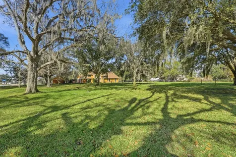 5610 County Road 823 West Columbia TX 77486