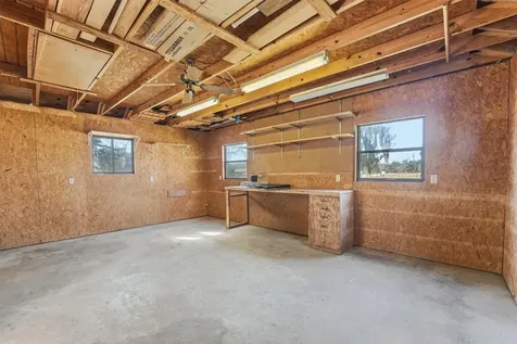 5610 County Road 823 West Columbia TX 77486