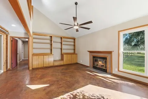 5610 County Road 823 West Columbia TX 77486