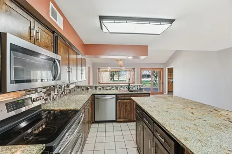 5610 County Road 823 West Columbia TX 77486