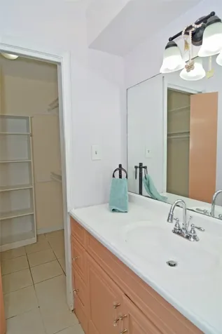1716 Dolphin Drive Seabrook TX 77586