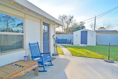 1716 Dolphin Drive Seabrook TX 77586