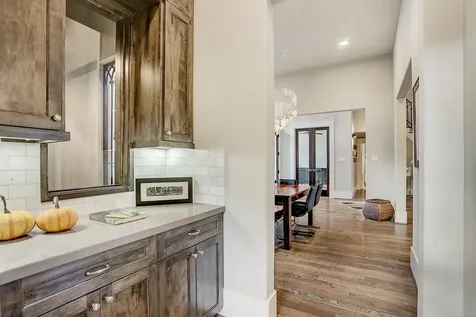 5655 Locke Lane Houston TX 77056