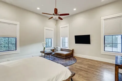 5655 Locke Lane Houston TX 77056