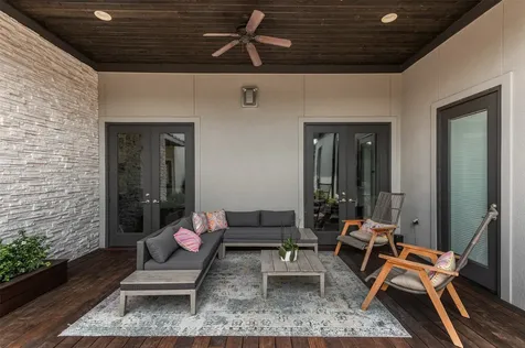5655 Locke Lane Houston TX 77056