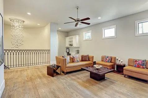 5655 Locke Lane Houston TX 77056