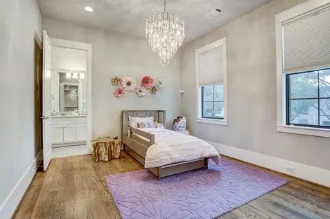 5655 Locke Lane Houston TX 77056