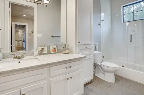 5655 Locke Lane Houston TX 77056