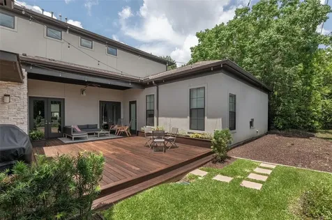 5655 Locke Lane Houston TX 77056