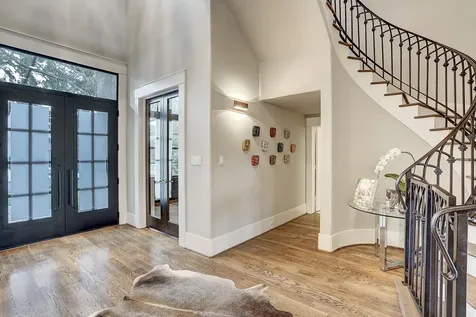 5655 Locke Lane Houston TX 77056