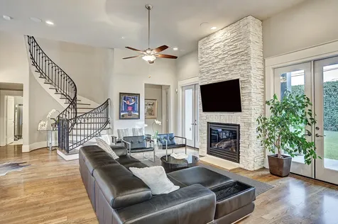 5655 Locke Lane Houston TX 77056