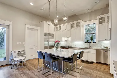 5655 Locke Lane Houston TX 77056