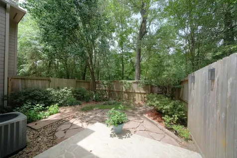 23 Endor Forest Place The Woodlands TX 77382