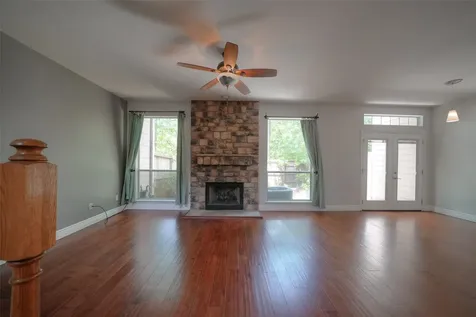 23 Endor Forest Place The Woodlands TX 77382