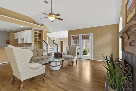 23 Saint Simons Court Sugar Land TX 77479
