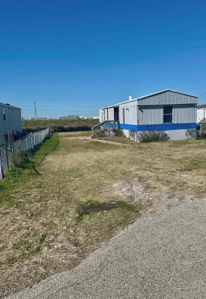 2529 Mcdonald Road Oyster Creek TX 77541