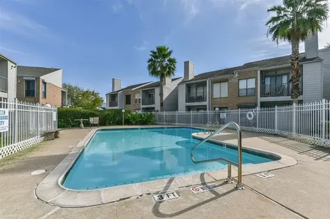 3220 69th Street D3 Galveston TX 77551