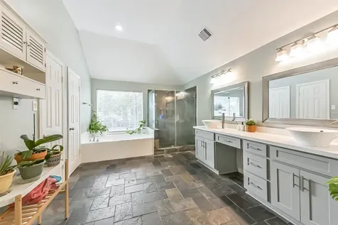 3319 Woodland View Drive Houston TX 77345