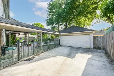 3319 Woodland View Drive Houston TX 77345
