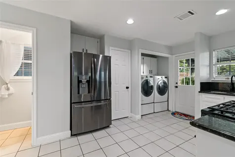 507 Firnat Street Houston TX 77022