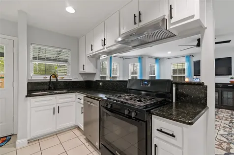 507 Firnat Street Houston TX 77022