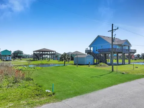 1980 Avenue F Crystal Beach TX 77650