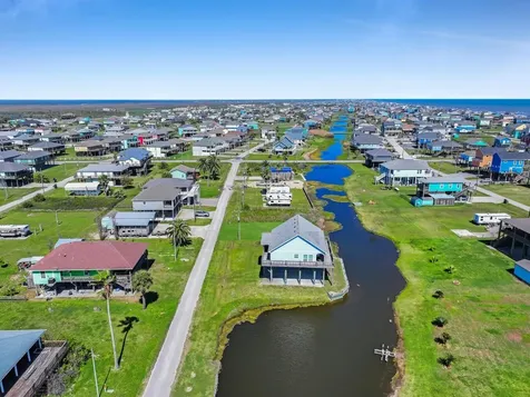1980 Avenue F Crystal Beach TX 77650