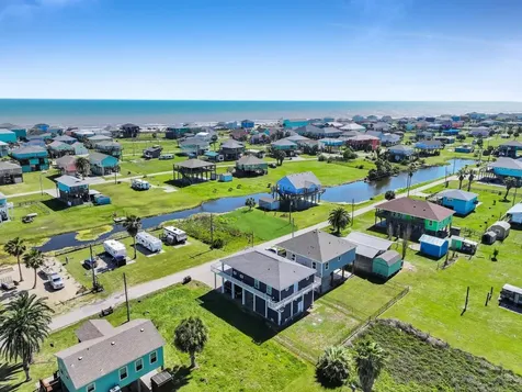1980 Avenue F Crystal Beach TX 77650