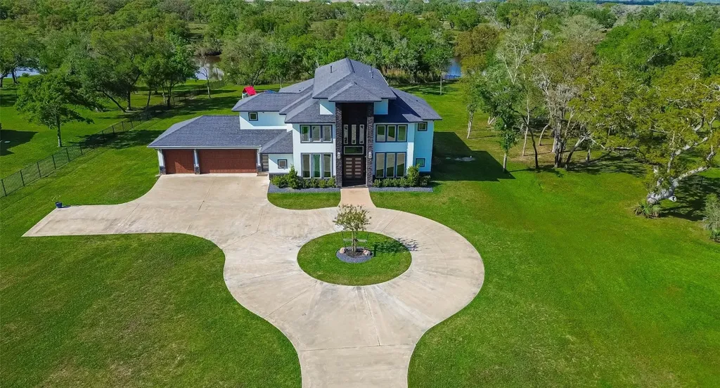 31734 Bayou Bend Richwood TX 77515