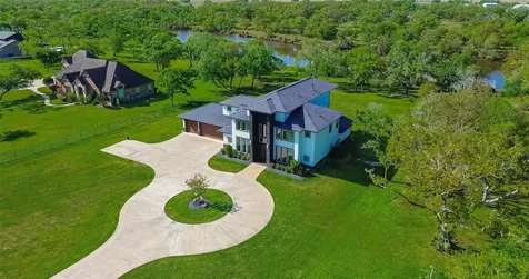 31734 Bayou Bend Richwood TX 77515