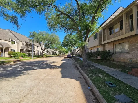 6476 Alisa Lane 615 Houston TX 77084