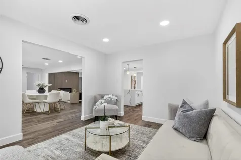 5447 Darnell Street Houston TX 77096