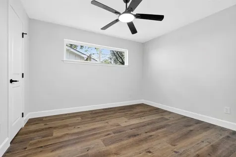 5447 Darnell Street Houston TX 77096