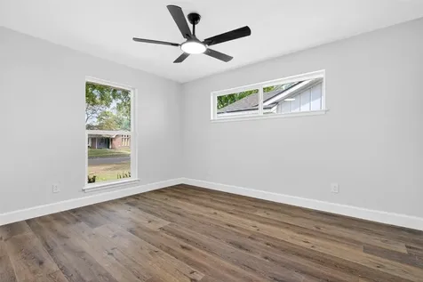 5447 Darnell Street Houston TX 77096