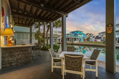 923 Short Reach Drive Tiki Island TX 77554
