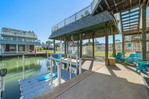 923 Short Reach Drive Tiki Island TX 77554